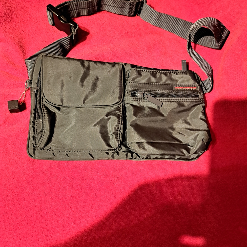 Stylish Black Belt Bag for Men  Hedgren